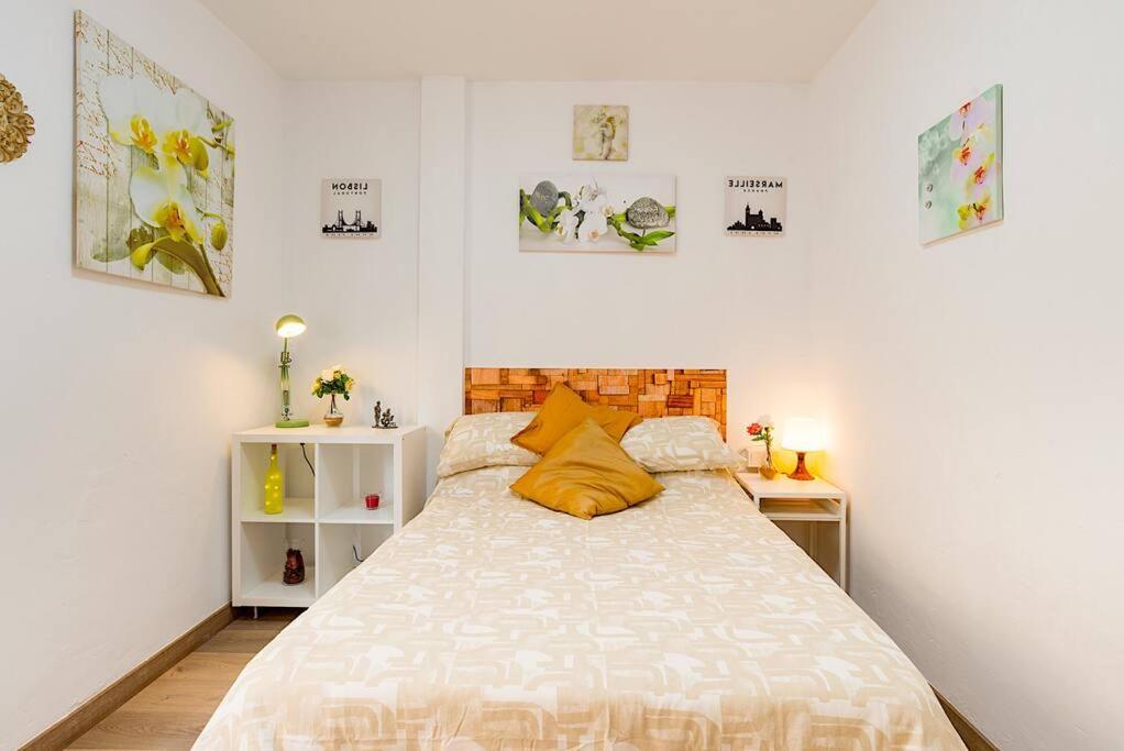 Sohocenter Apartment 2 Rooms Young People Only Malaga Bagian luar foto